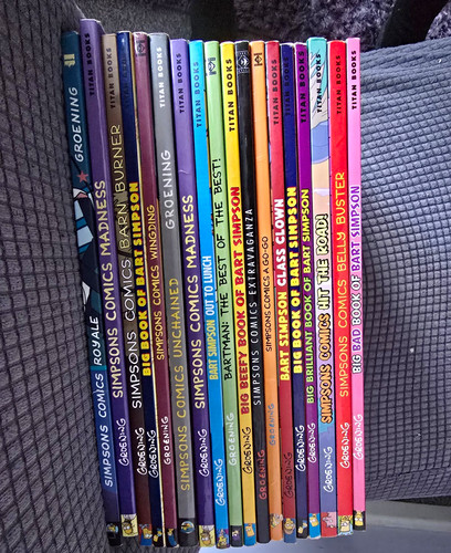 Titan books simpsons comics - titan,