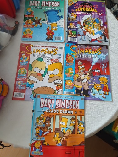 The simpsons comics magazines - comics,